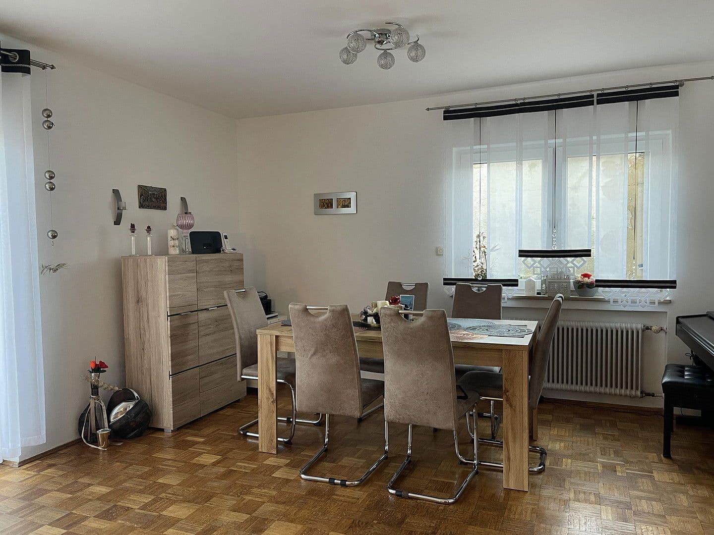 Predaj domu 104 m², pozemek 397 m², Griegweg 23a, Geretsried, Bavorsko Predaj domu 104 m², pozemek 397 m², Griegweg 23a, Geretsried, Bavorsko