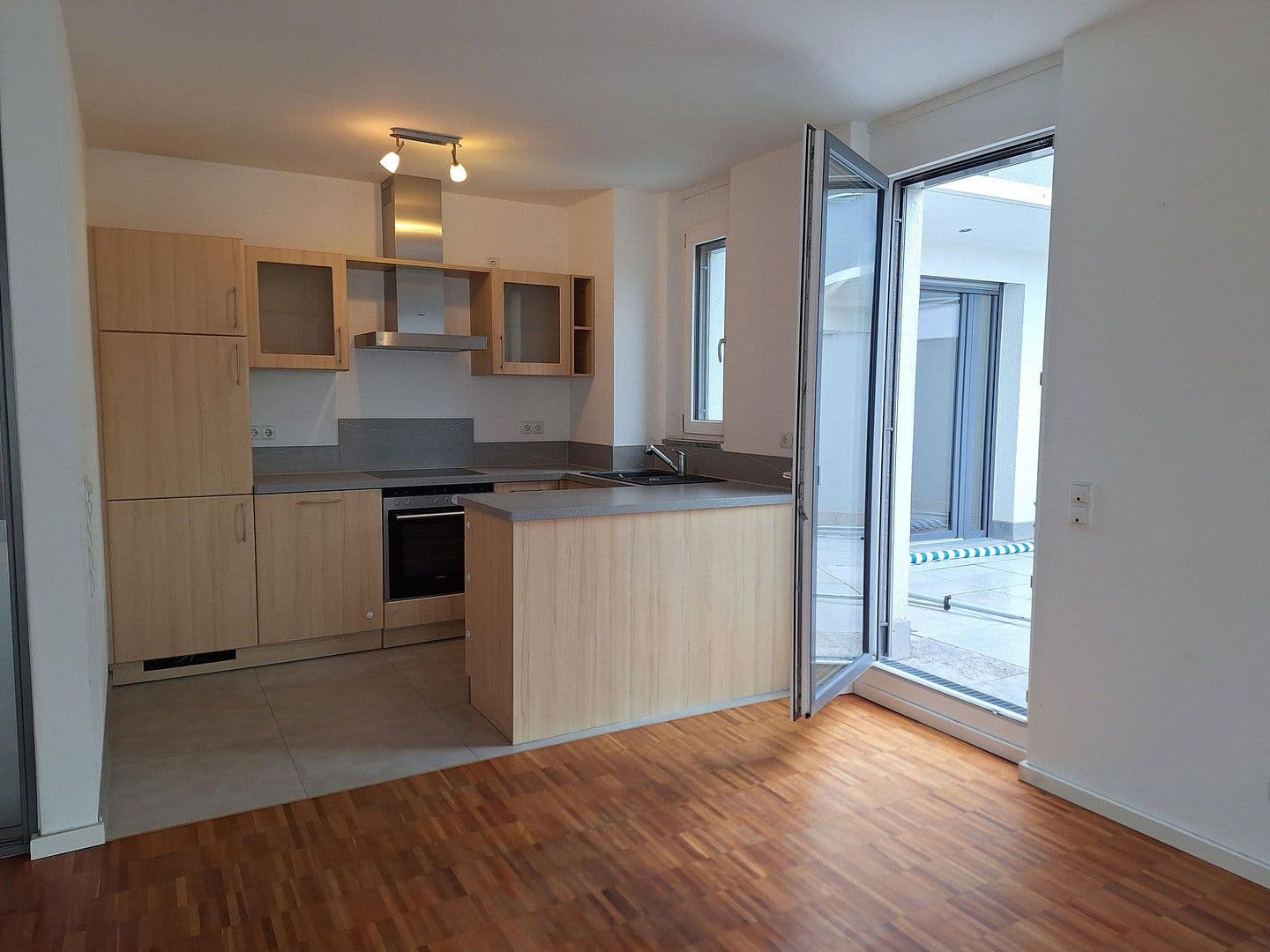 Predaj bytu 3-izbový 97 m², Augsburg, Bavorsko Predaj bytu 3-izbový 97 m², Augsburg, Bavorsko