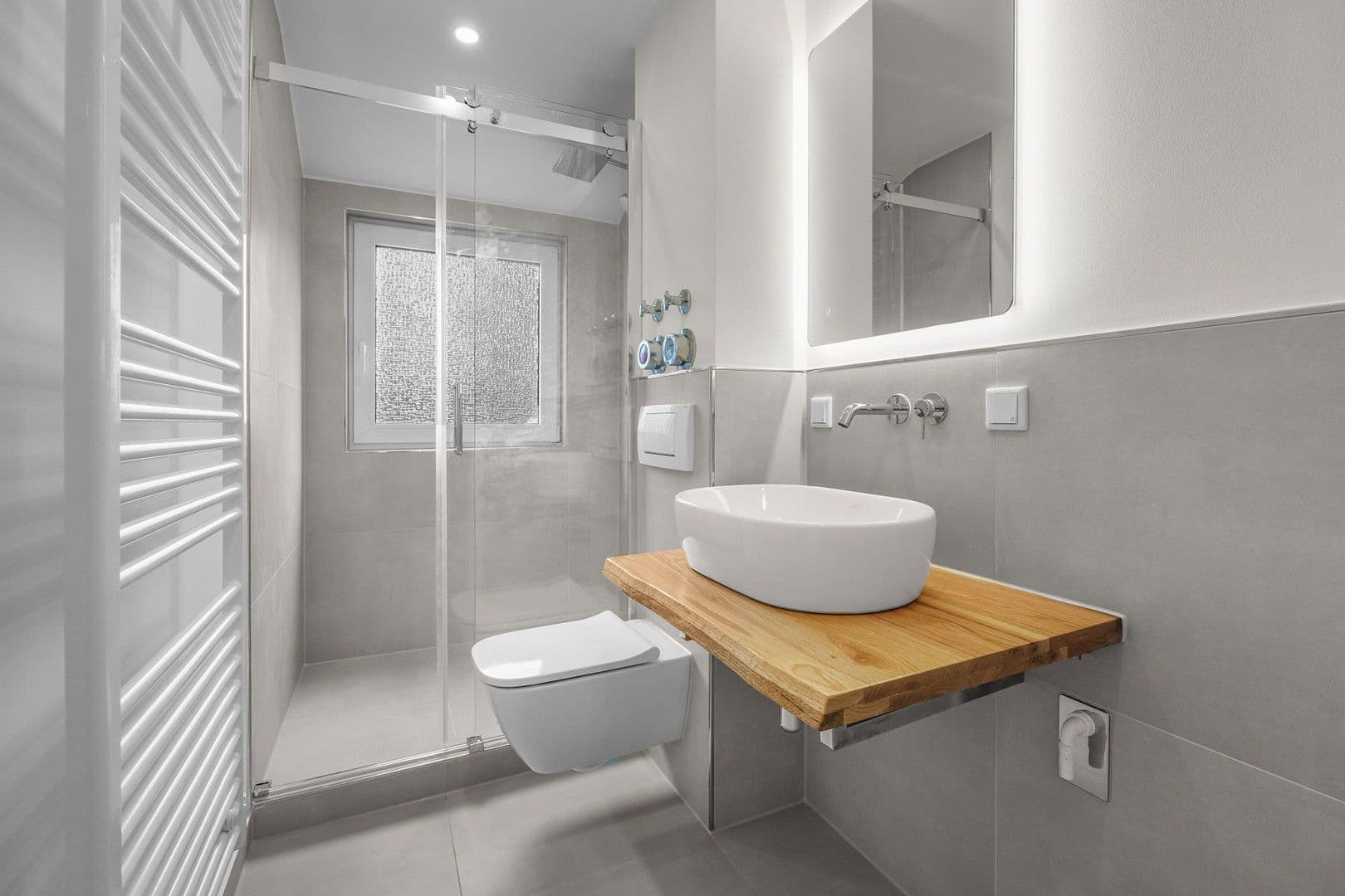 Prenájom bytu 3-izbový 52 m², Bremen, Brémy Prenájom bytu 3-izbový 52 m², Bremen, Brémy