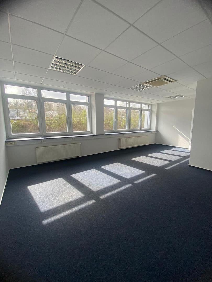 Prenájom kancelárie 160 m², Werner-von-Siemens-Straße 35, Georgsmarienhütte, Dolné Sasko Prenájom kancelárie 160 m², Werner-von-Siemens-Straße 35, Georgsmarienhütte, Dolné Sasko