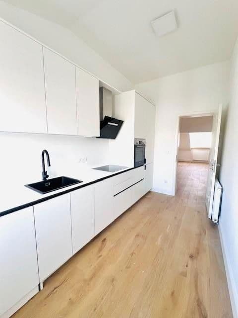 Prenájom bytu 2-izbový 53 m², Schwalbacher Straße 23, Frankfurt am Main, Hesensko Prenájom bytu 2-izbový 53 m², Schwalbacher Straße 23, Frankfurt am Main, Hesensko