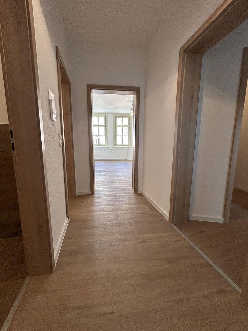 Prenájom bytu 3-izbový 80 m², Naumburg (Saale), Sasko-Anhaltsko Prenájom bytu 3-izbový 80 m², Naumburg (Saale), Sasko-Anhaltsko