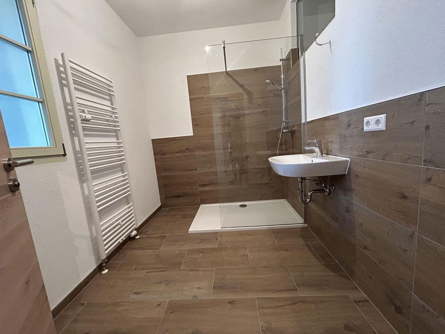 Prenájom bytu 3-izbový 80 m², Naumburg (Saale), Sasko-Anhaltsko Prenájom bytu 3-izbový 80 m², Naumburg (Saale), Sasko-Anhaltsko