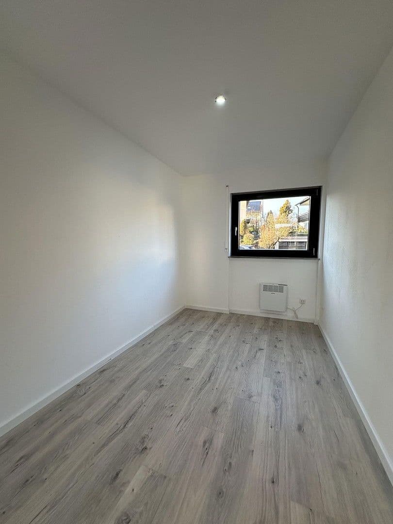 Prenájom bytu 3-izbový 86 m², Altensteig, Bádensko-Wurttembersko Prenájom bytu 3-izbový 86 m², Altensteig, Bádensko-Wurttembersko