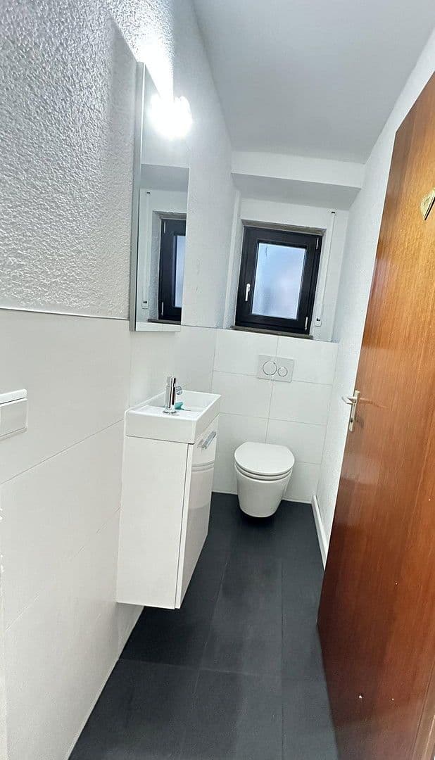 Prenájom bytu 3-izbový 86 m², Altensteig, Bádensko-Wurttembersko Prenájom bytu 3-izbový 86 m², Altensteig, Bádensko-Wurttembersko