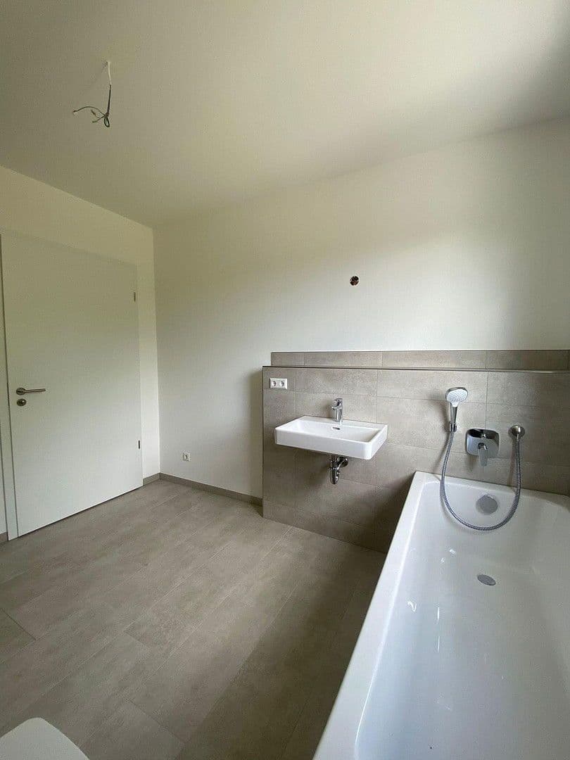 Predaj bytu 3-izbový 120 m², Haiterbach, Bádensko-Wurttembersko Predaj bytu 3-izbový 120 m², Haiterbach, Bádensko-Wurttembersko
