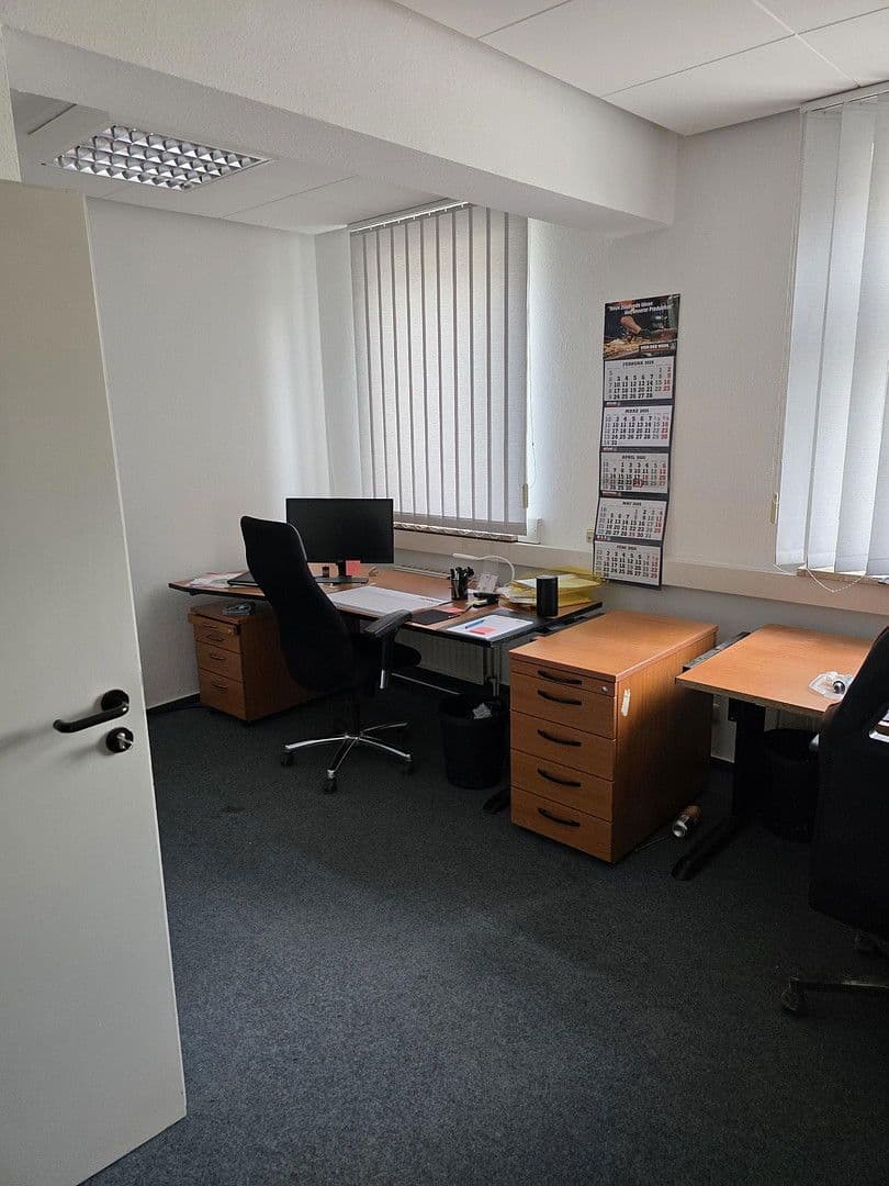 Prenájom kancelárie 2.700 m², Spenglerstr. 8, Lübeck, Šlezvicko-Holštajnsko Prenájom kancelárie 2.700 m², Spenglerstr. 8, Lübeck, Šlezvicko-Holštajnsko