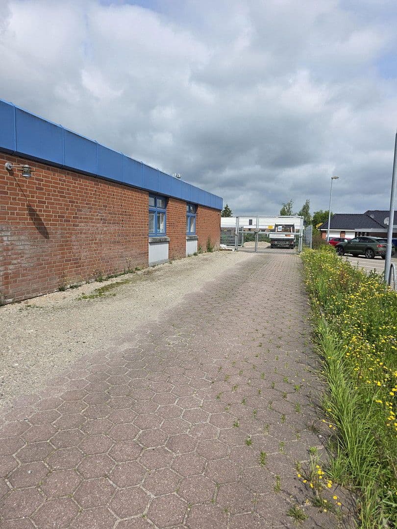 Predaj kancelárie 2.700 m², Spenglerstr. 8, Lübeck, Šlezvicko-Holštajnsko Predaj kancelárie 2.700 m², Spenglerstr. 8, Lübeck, Šlezvicko-Holštajnsko