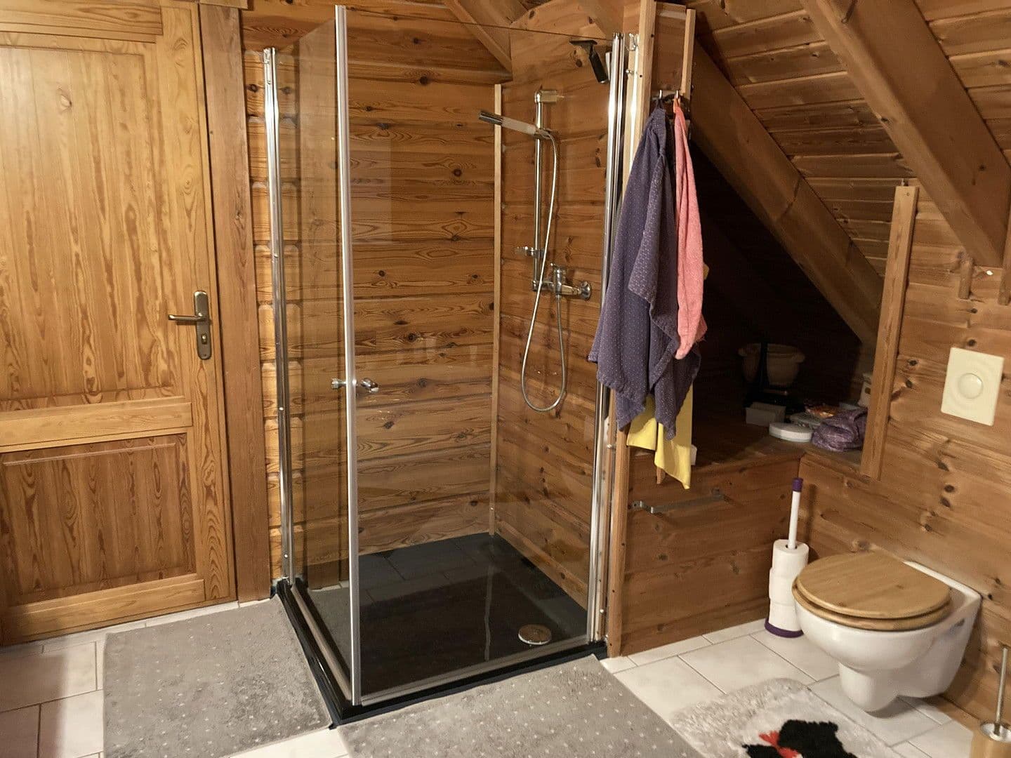 Predaj domu 136 m², pozemek 725 m², Adelshofen, Bavorsko Predaj domu 136 m², pozemek 725 m², Adelshofen, Bavorsko