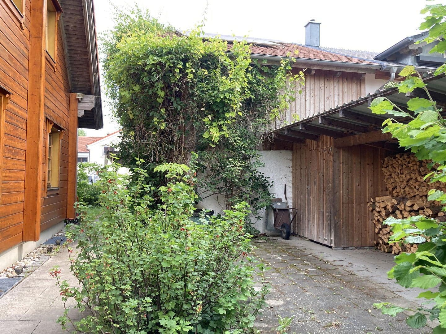 Predaj domu 136 m², pozemek 725 m², Adelshofen, Bavorsko Predaj domu 136 m², pozemek 725 m², Adelshofen, Bavorsko