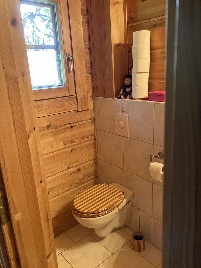 Predaj domu 136 m², pozemek 725 m², Adelshofen, Bavorsko Predaj domu 136 m², pozemek 725 m², Adelshofen, Bavorsko