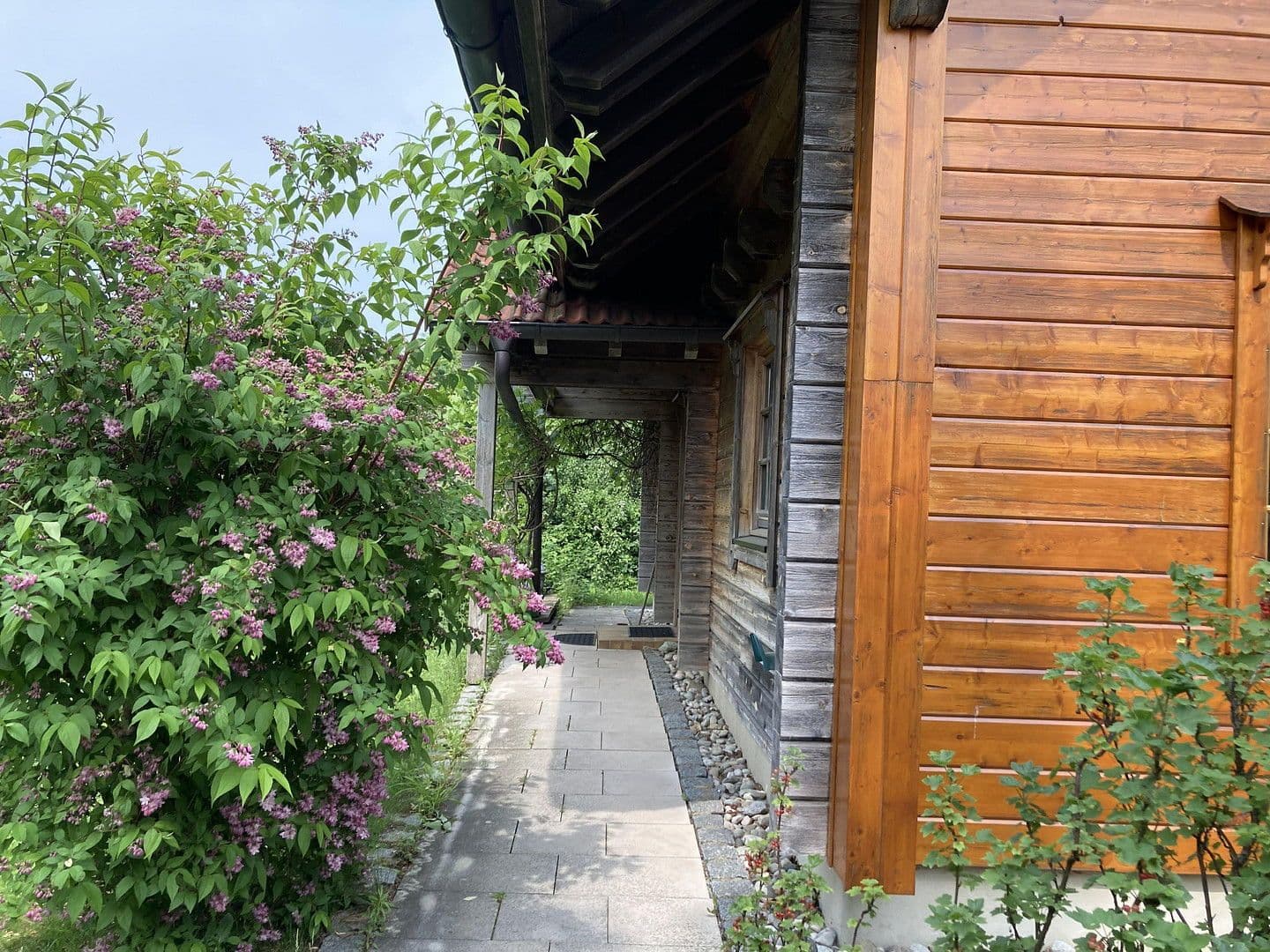 Predaj domu 136 m², pozemek 725 m², Adelshofen, Bavorsko Predaj domu 136 m², pozemek 725 m², Adelshofen, Bavorsko