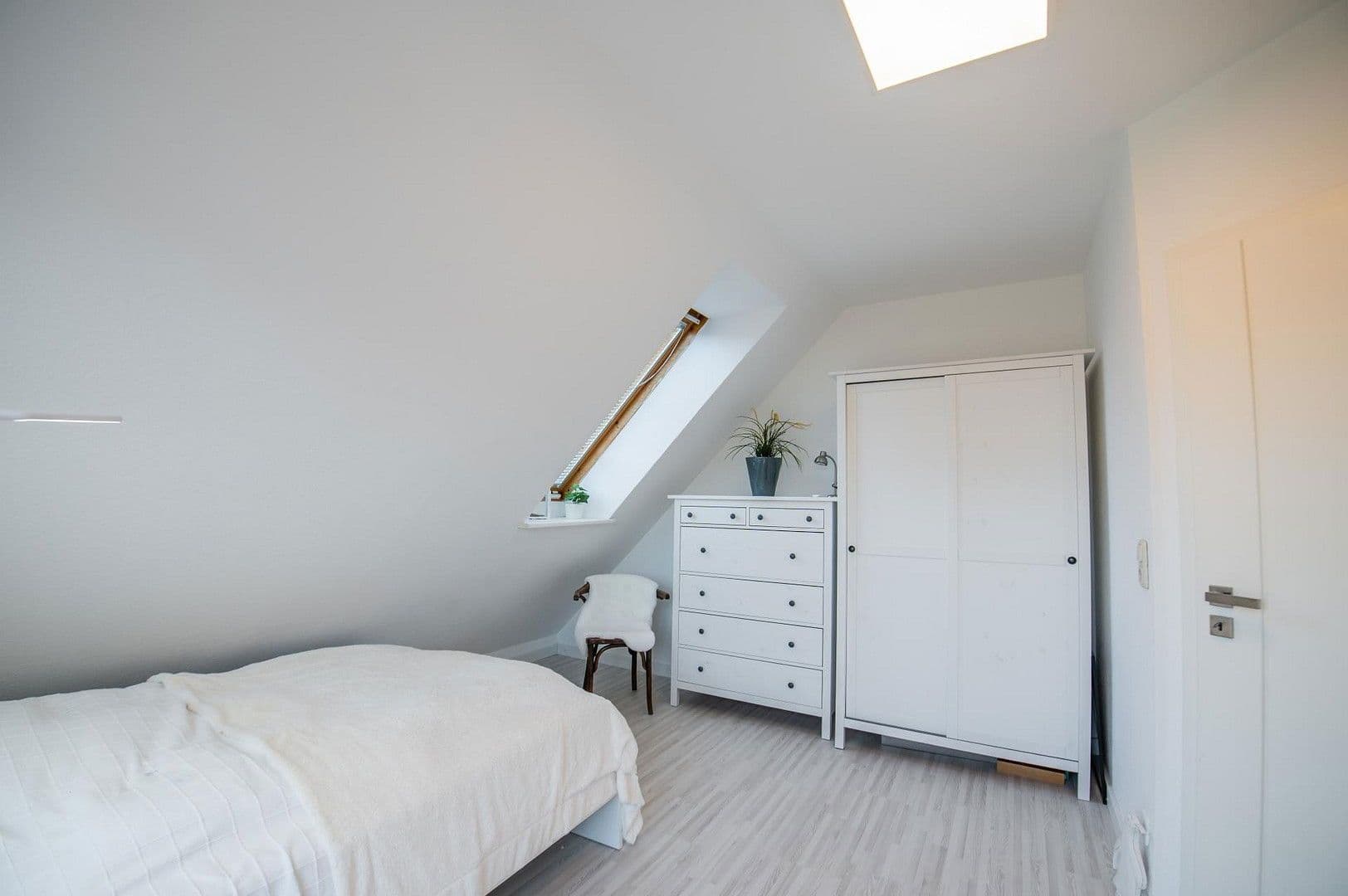 Predaj domu 182 m², pozemek 988 m², Aukrug, Šlezvicko-Holštajnsko Predaj domu 182 m², pozemek 988 m², Aukrug, Šlezvicko-Holštajnsko