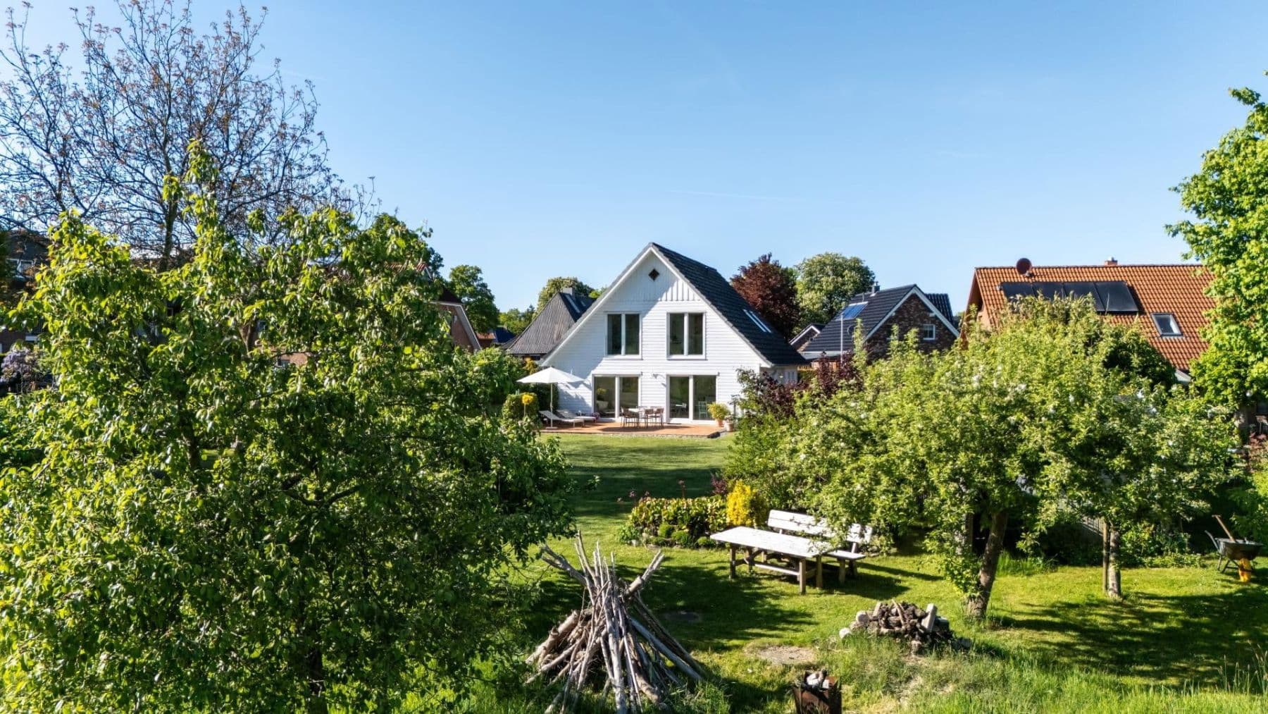 Predaj domu 182 m², pozemek 988 m², Aukrug, Šlezvicko-Holštajnsko Predaj domu 182 m², pozemek 988 m², Aukrug, Šlezvicko-Holštajnsko