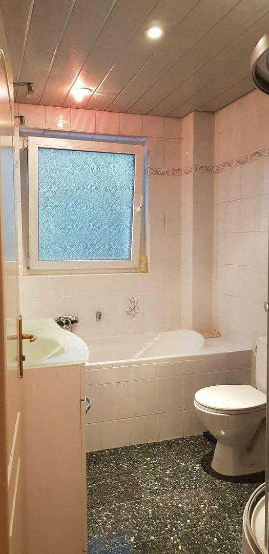 Predaj domu 200 m², pozemek 1.447 m², Johannes-Vogel-Str. 27, Seevetal, Dolné Sasko Predaj domu 200 m², pozemek 1.447 m², Johannes-Vogel-Str. 27, Seevetal, Dolné Sasko