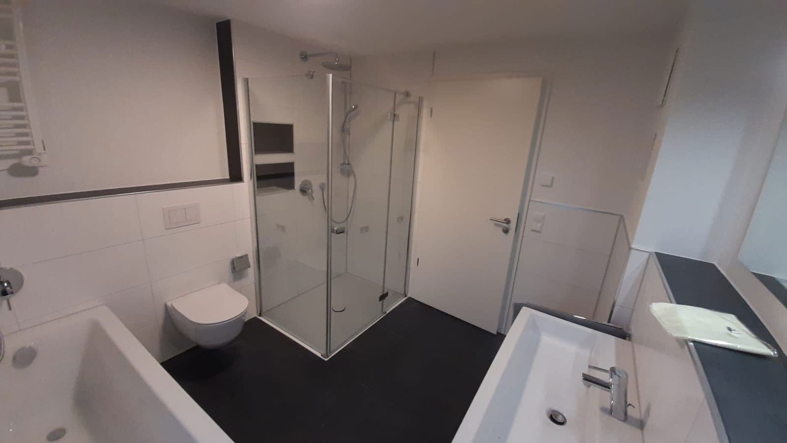 Prenájom bytu 3-izbový 101 m², Sersheim, Bádensko-Wurttembersko Prenájom bytu 3-izbový 101 m², Sersheim, Bádensko-Wurttembersko