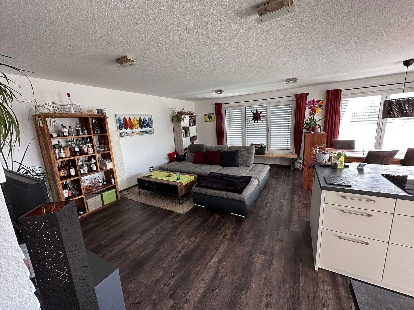 Prenájom bytu 3-izbový 101 m², Sersheim, Bádensko-Wurttembersko Prenájom bytu 3-izbový 101 m², Sersheim, Bádensko-Wurttembersko