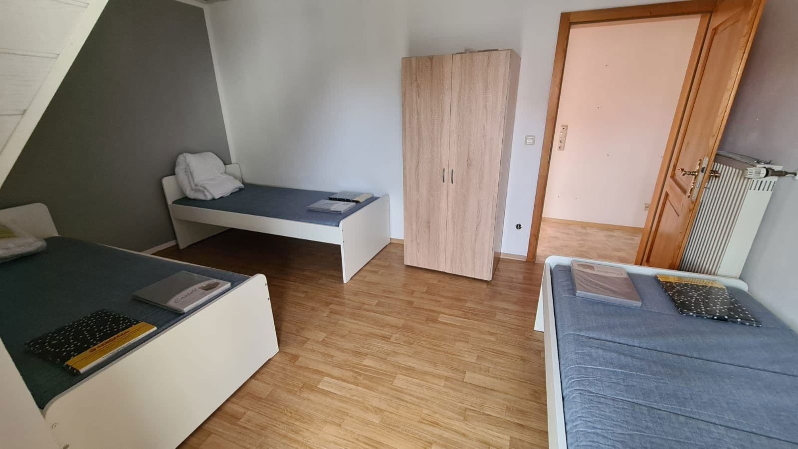 Prenájom bytu 3-izbový 80 m², Neufahrn, Bavorsko Prenájom bytu 3-izbový 80 m², Neufahrn, Bavorsko