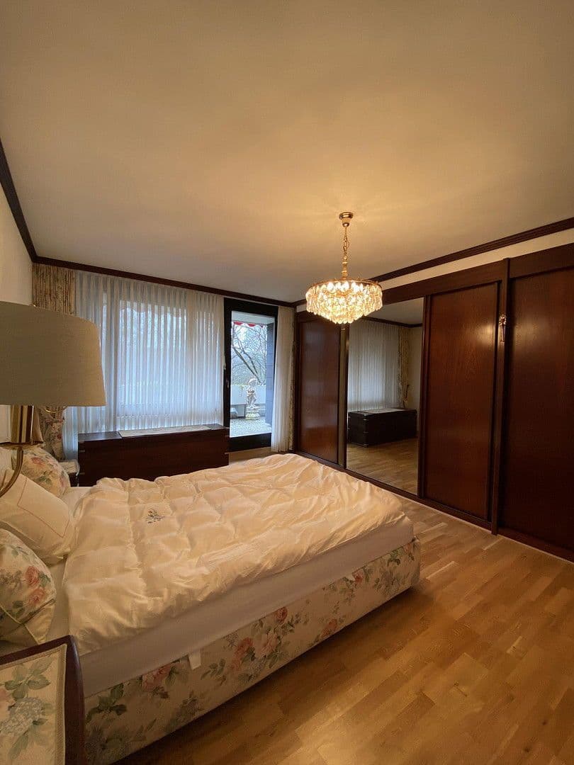 Prenájom bytu 3-izbový 124 m², Rengsdorf, Porýnie-Falcko Prenájom bytu 3-izbový 124 m², Rengsdorf, Porýnie-Falcko