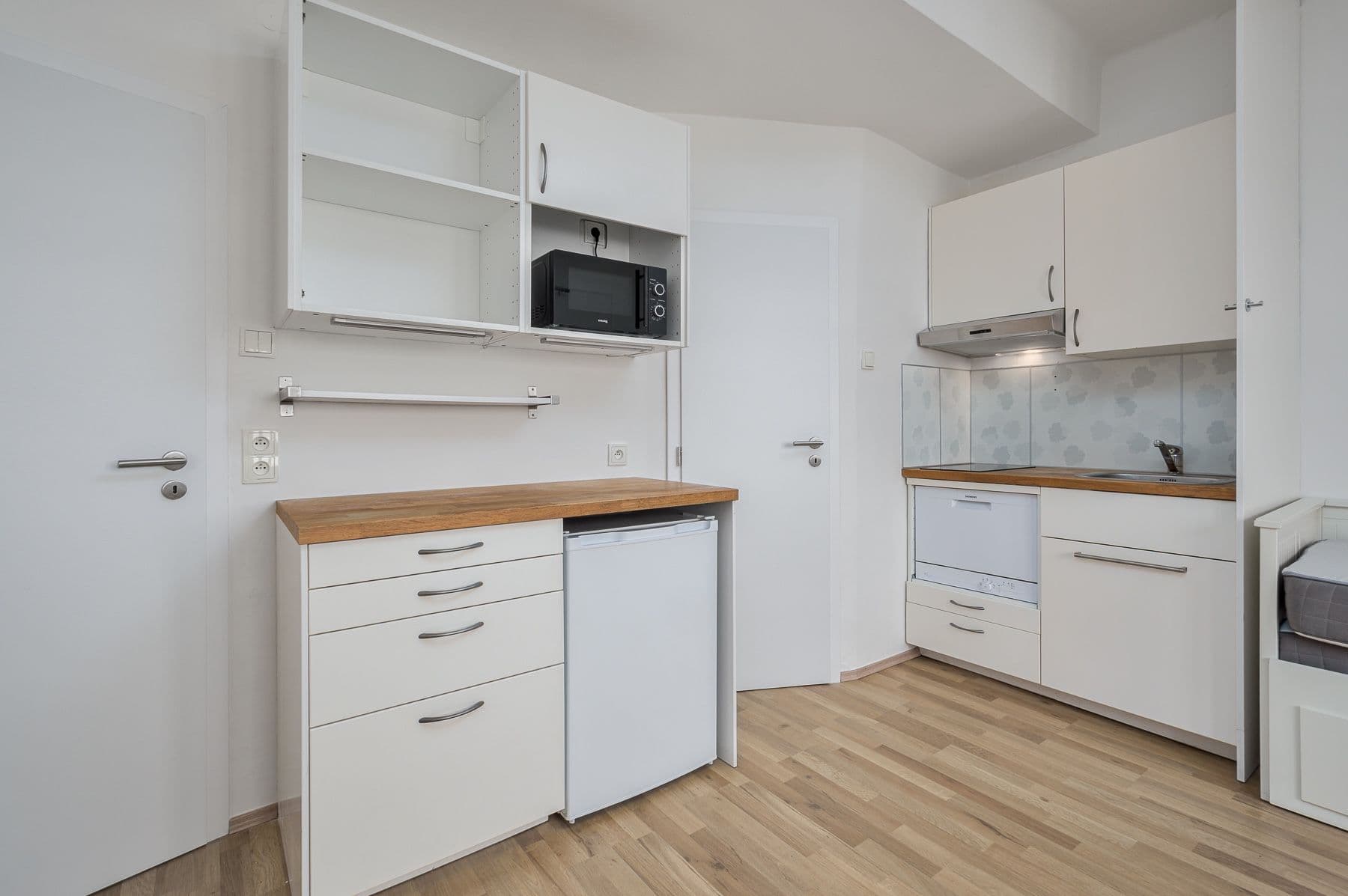 Prenájom bytu 2-izbový 43 m², Hartigova, Praha, Praha Prenájom bytu 2-izbový 43 m², Hartigova, Praha, Praha