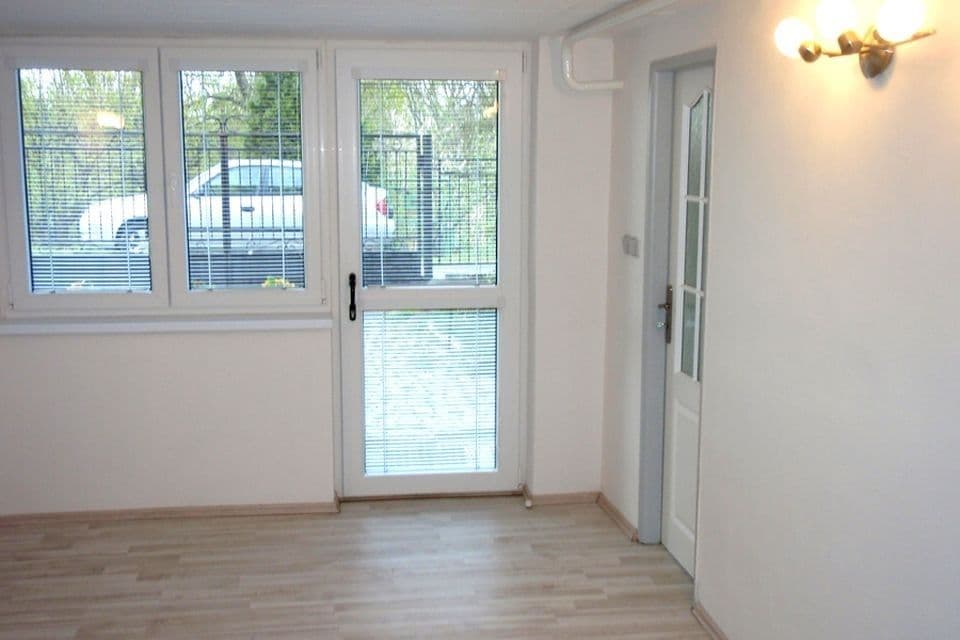 Prenájom bytu 2-izbový 45 m², Huberova, Praha, Praha Prenájom bytu 2-izbový 45 m², Huberova, Praha, Praha