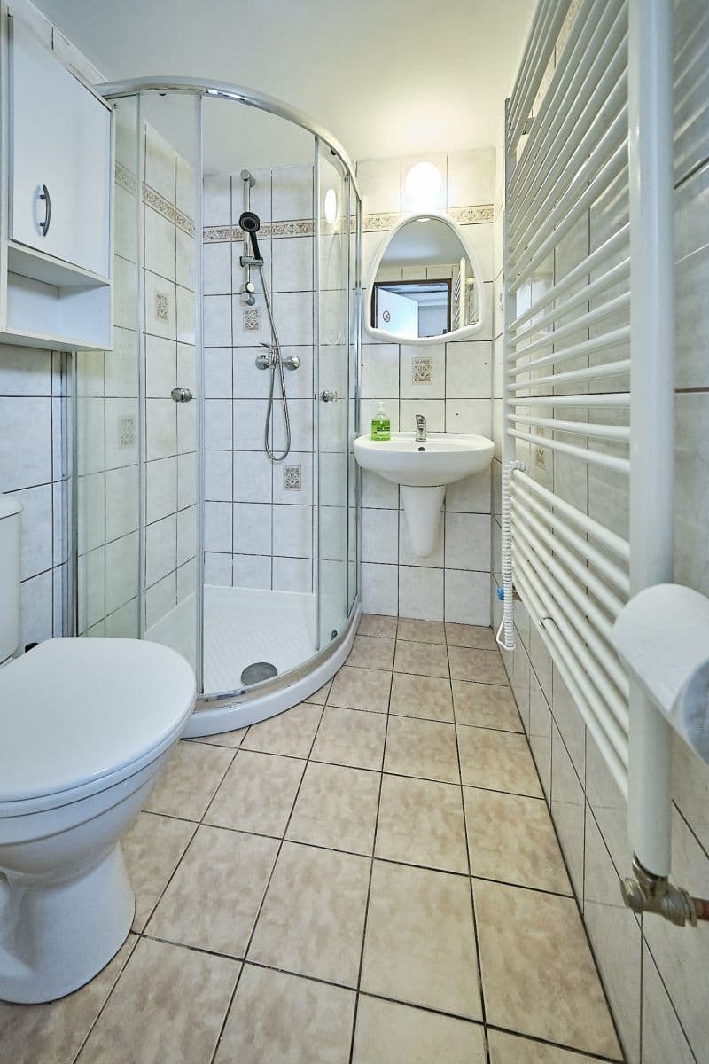 Prenájom bytu 2-izbový 45 m², Huberova, Praha, Praha Prenájom bytu 2-izbový 45 m², Huberova, Praha, Praha