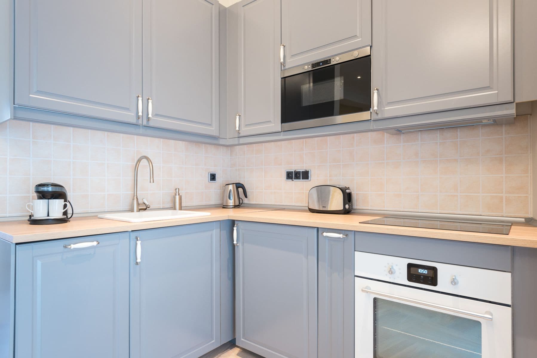 Prenájom bytu 31 m², Spálená, Praha, Praha Prenájom bytu 31 m², Spálená, Praha, Praha