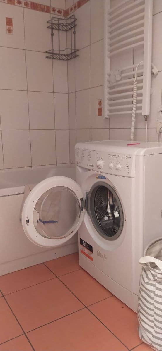 Prenájom bytu 3-izbový 68 m², Lohniského, Praha, Praha Prenájom bytu 3-izbový 68 m², Lohniského, Praha, Praha