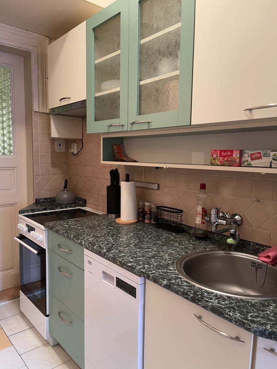 Prenájom bytu 2-izbový 49 m², Trojanova, Praha, Praha Prenájom bytu 2-izbový 49 m², Trojanova, Praha, Praha