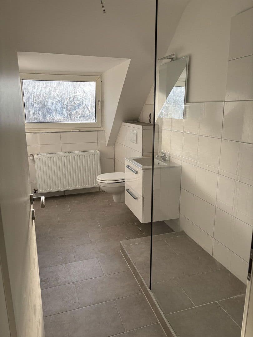 Prenájom bytu 3-izbový 74 m², Langenfeld (Rheinland), Severné Porýnie - Westfálsko Prenájom bytu 3-izbový 74 m², Langenfeld (Rheinland), Severné Porýnie - Westfálsko