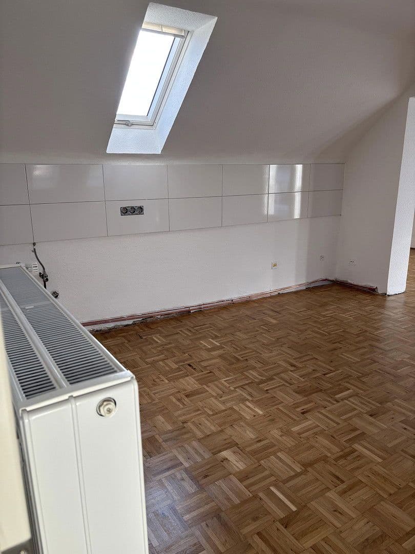 Prenájom bytu 3-izbový 74 m², Langenfeld (Rheinland), Severné Porýnie - Westfálsko Prenájom bytu 3-izbový 74 m², Langenfeld (Rheinland), Severné Porýnie - Westfálsko