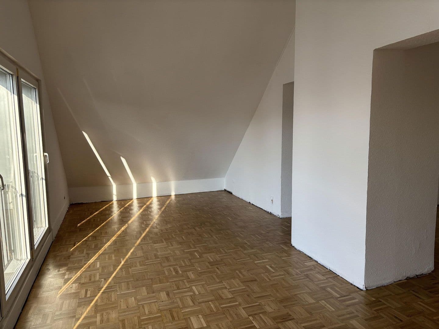 Prenájom bytu 3-izbový 74 m², Langenfeld (Rheinland), Severné Porýnie - Westfálsko Prenájom bytu 3-izbový 74 m², Langenfeld (Rheinland), Severné Porýnie - Westfálsko