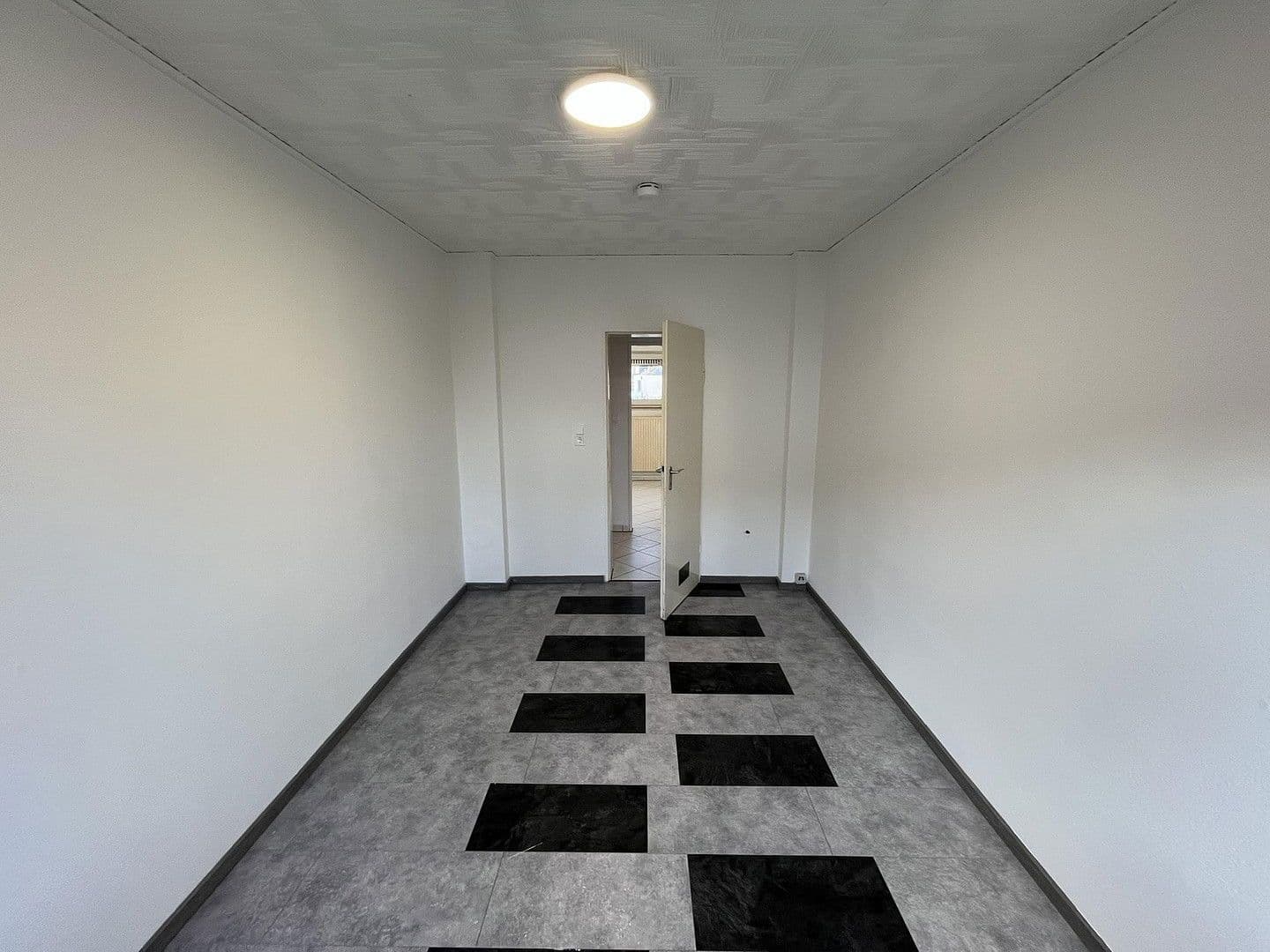 Predaj bytu 3-izbový 57 m², Von-Velbrück-Str. 6, Langenfeld (Rheinland), Severné Porýnie - Westfálsko Predaj bytu 3-izbový 57 m², Von-Velbrück-Str. 6, Langenfeld (Rheinland), Severné Porýnie - Westfálsko