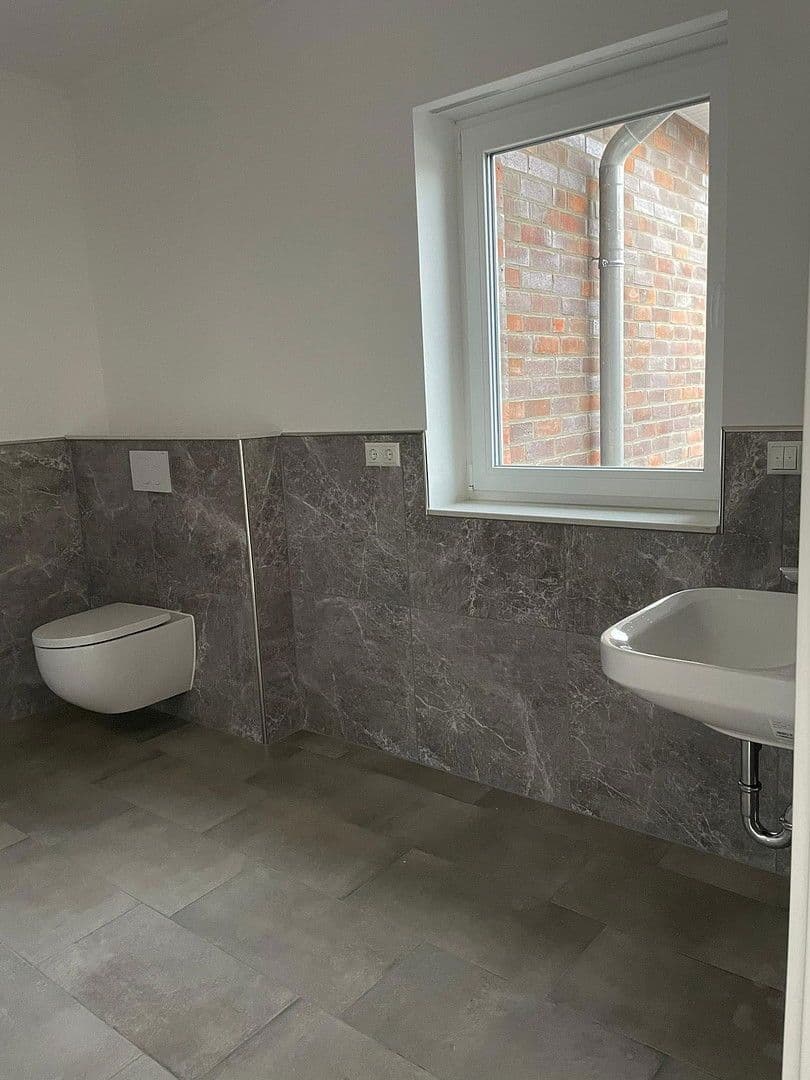 Prenájom bytu 2-izbový 81 m², Wrestedt, Dolné Sasko Prenájom bytu 2-izbový 81 m², Wrestedt, Dolné Sasko