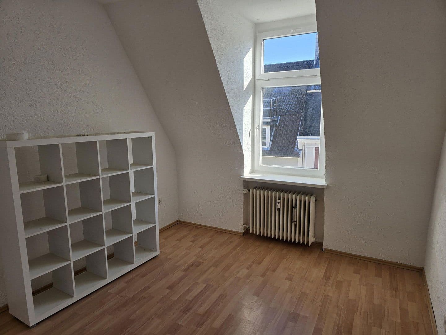 Prenájom bytu 4-izbový 75 m², Wiescherstraße 9, Wuppertal, Severné Porýnie - Westfálsko Prenájom bytu 4-izbový 75 m², Wiescherstraße 9, Wuppertal, Severné Porýnie - Westfálsko