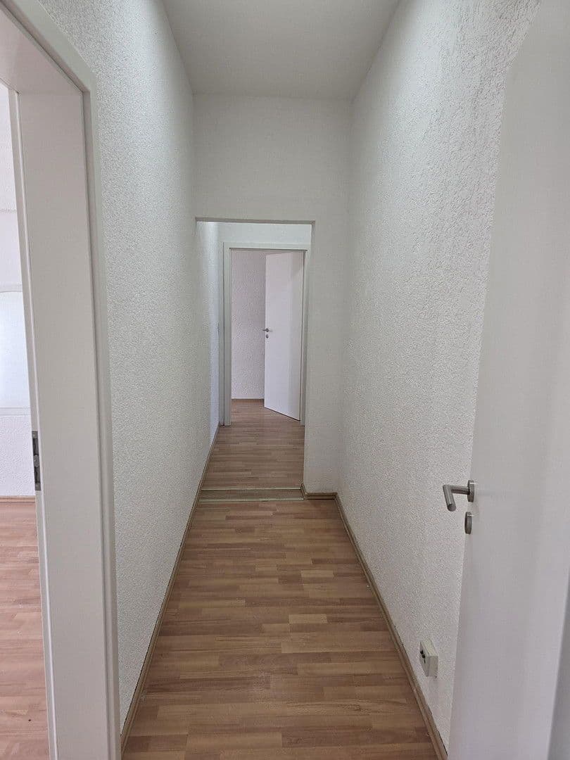 Prenájom bytu 4-izbový 75 m², Wiescherstraße 9, Wuppertal, Severné Porýnie - Westfálsko Prenájom bytu 4-izbový 75 m², Wiescherstraße 9, Wuppertal, Severné Porýnie - Westfálsko