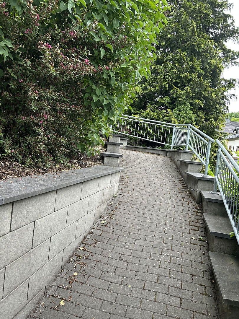 Predaj domu 94 m², pozemek 699 m², Bindweider Straße 13, Steinebach/Sieg, Porýnie-Falcko Predaj domu 94 m², pozemek 699 m², Bindweider Straße 13, Steinebach/Sieg, Porýnie-Falcko