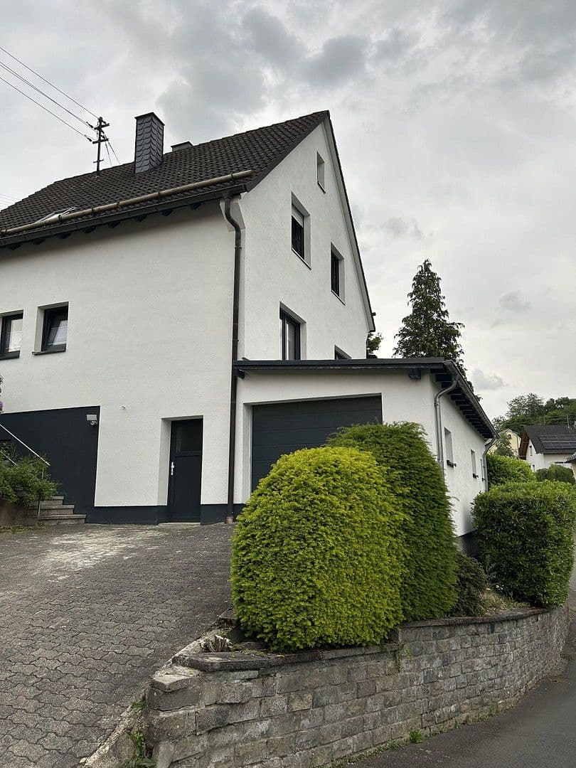 Predaj domu 94 m², pozemek 699 m², Bindweider Straße 13, Steinebach/Sieg, Porýnie-Falcko Predaj domu 94 m², pozemek 699 m², Bindweider Straße 13, Steinebach/Sieg, Porýnie-Falcko