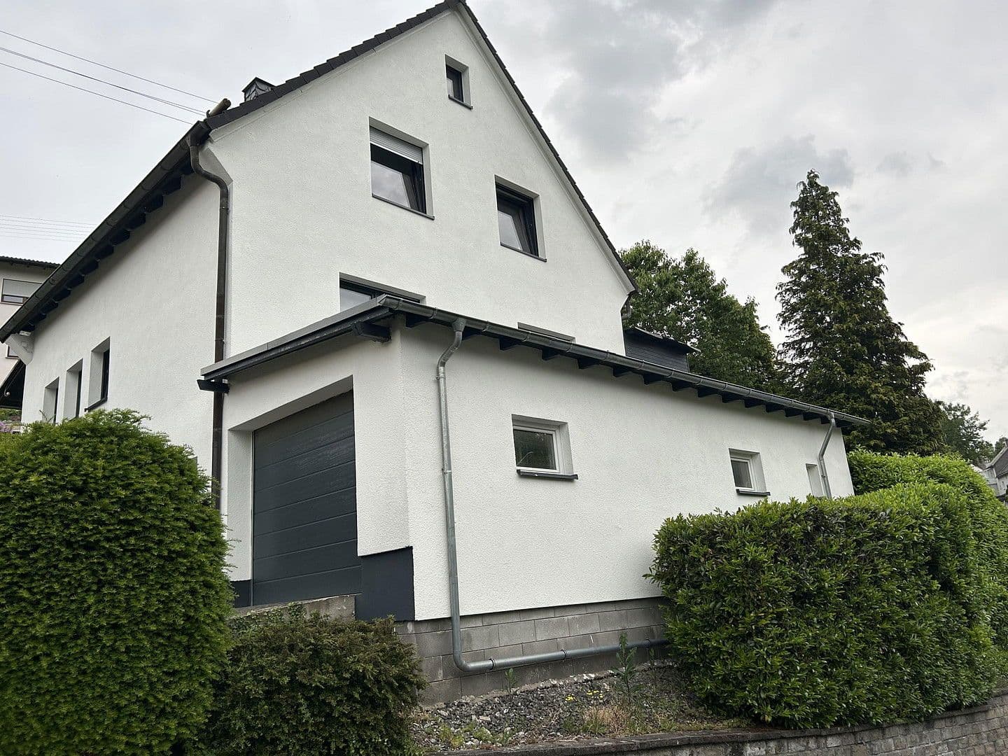 Predaj domu 94 m², pozemek 699 m², Bindweider Straße 13, Steinebach/Sieg, Porýnie-Falcko Predaj domu 94 m², pozemek 699 m², Bindweider Straße 13, Steinebach/Sieg, Porýnie-Falcko