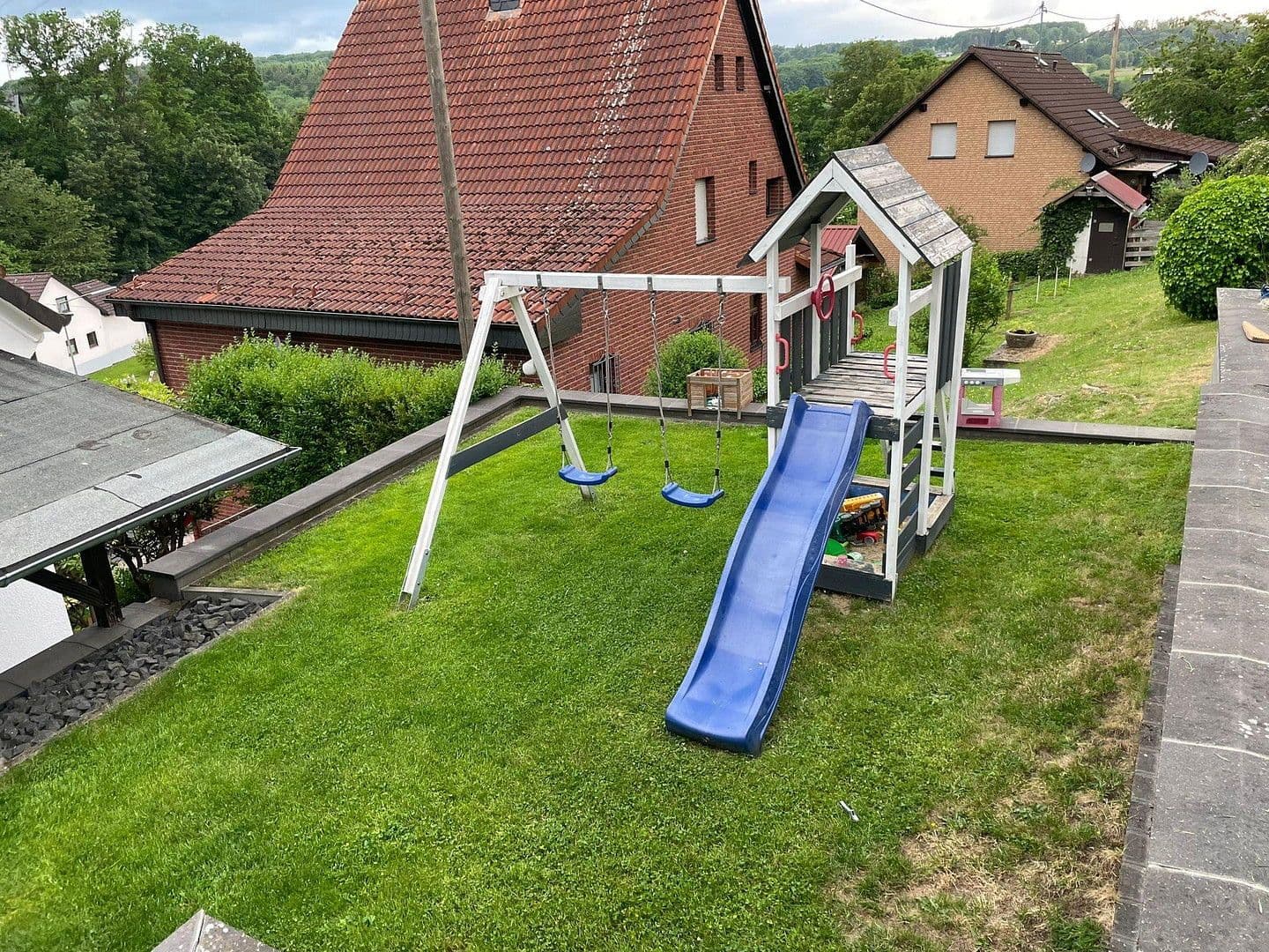 Predaj domu 94 m², pozemek 699 m², Bindweider Straße 13, Steinebach/Sieg, Porýnie-Falcko Predaj domu 94 m², pozemek 699 m², Bindweider Straße 13, Steinebach/Sieg, Porýnie-Falcko