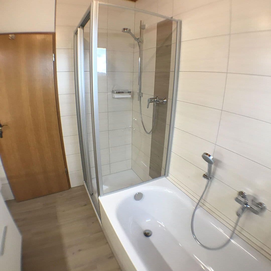 Prenájom bytu 3-izbový 112 m², Pitzenbüsch, Kradenbach, Porýnie-Falcko Prenájom bytu 3-izbový 112 m², Pitzenbüsch, Kradenbach, Porýnie-Falcko