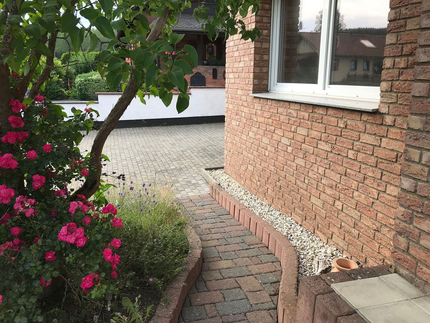 Prenájom bytu 3-izbový 112 m², Pitzenbüsch, Kradenbach, Porýnie-Falcko Prenájom bytu 3-izbový 112 m², Pitzenbüsch, Kradenbach, Porýnie-Falcko