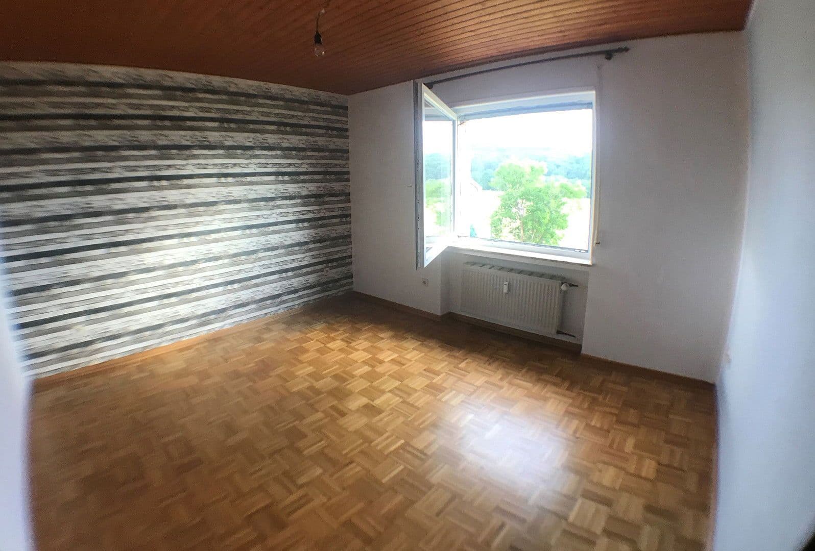 Prenájom bytu 3-izbový 112 m², Pitzenbüsch, Kradenbach, Porýnie-Falcko Prenájom bytu 3-izbový 112 m², Pitzenbüsch, Kradenbach, Porýnie-Falcko