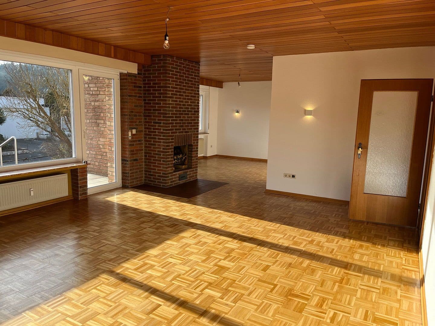 Prenájom bytu 3-izbový 112 m², Pitzenbüsch, Kradenbach, Porýnie-Falcko Prenájom bytu 3-izbový 112 m², Pitzenbüsch, Kradenbach, Porýnie-Falcko