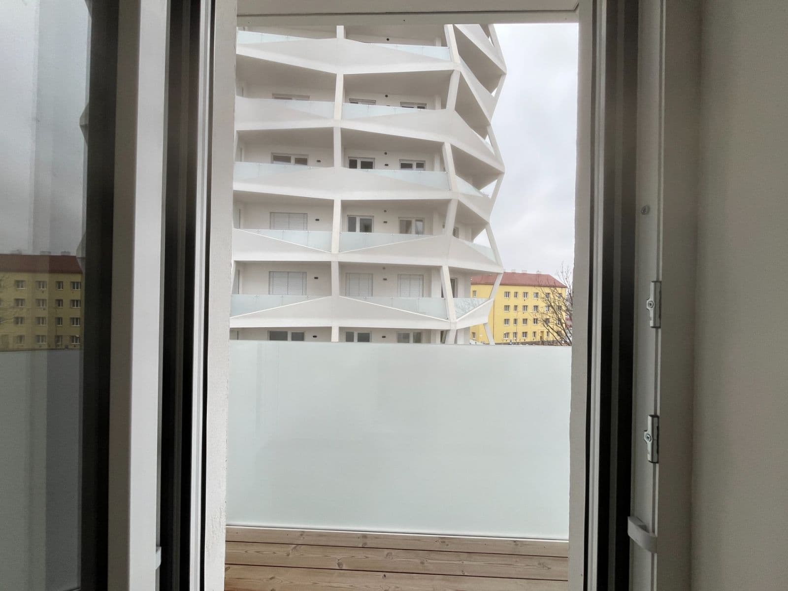 Prenájom bytu 3-izbový 63 m², Komárovská, Brno, Jihomoravský kraj Prenájom bytu 3-izbový 63 m², Komárovská, Brno, Jihomoravský kraj