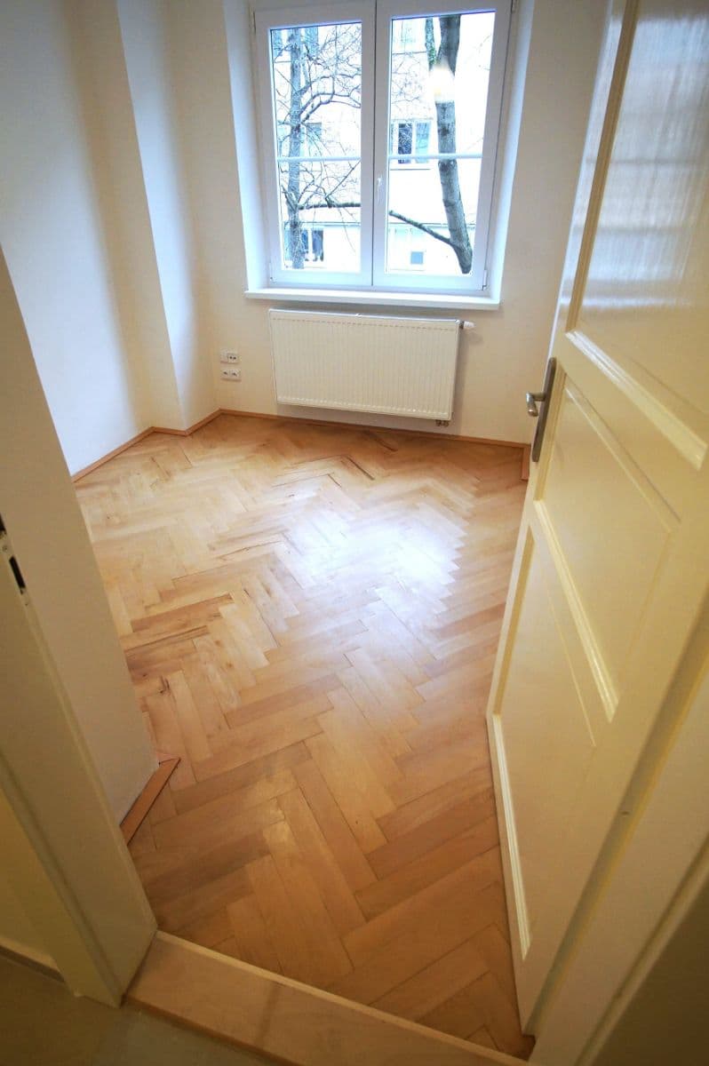 Prenájom bytu 3-izbový 58 m², Biskupcova, Praha, Praha Prenájom bytu 3-izbový 58 m², Biskupcova, Praha, Praha