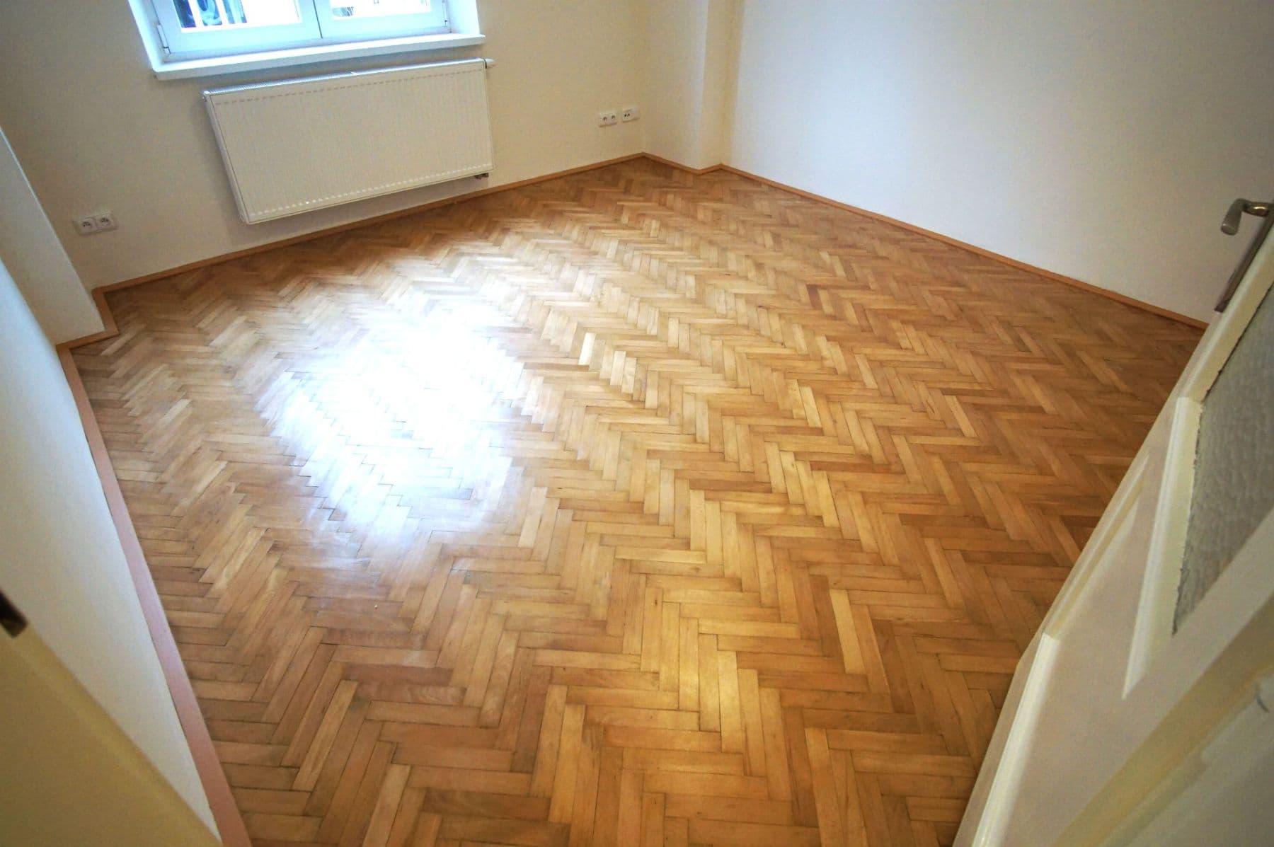 Prenájom bytu 3-izbový 58 m², Biskupcova, Praha, Praha Prenájom bytu 3-izbový 58 m², Biskupcova, Praha, Praha