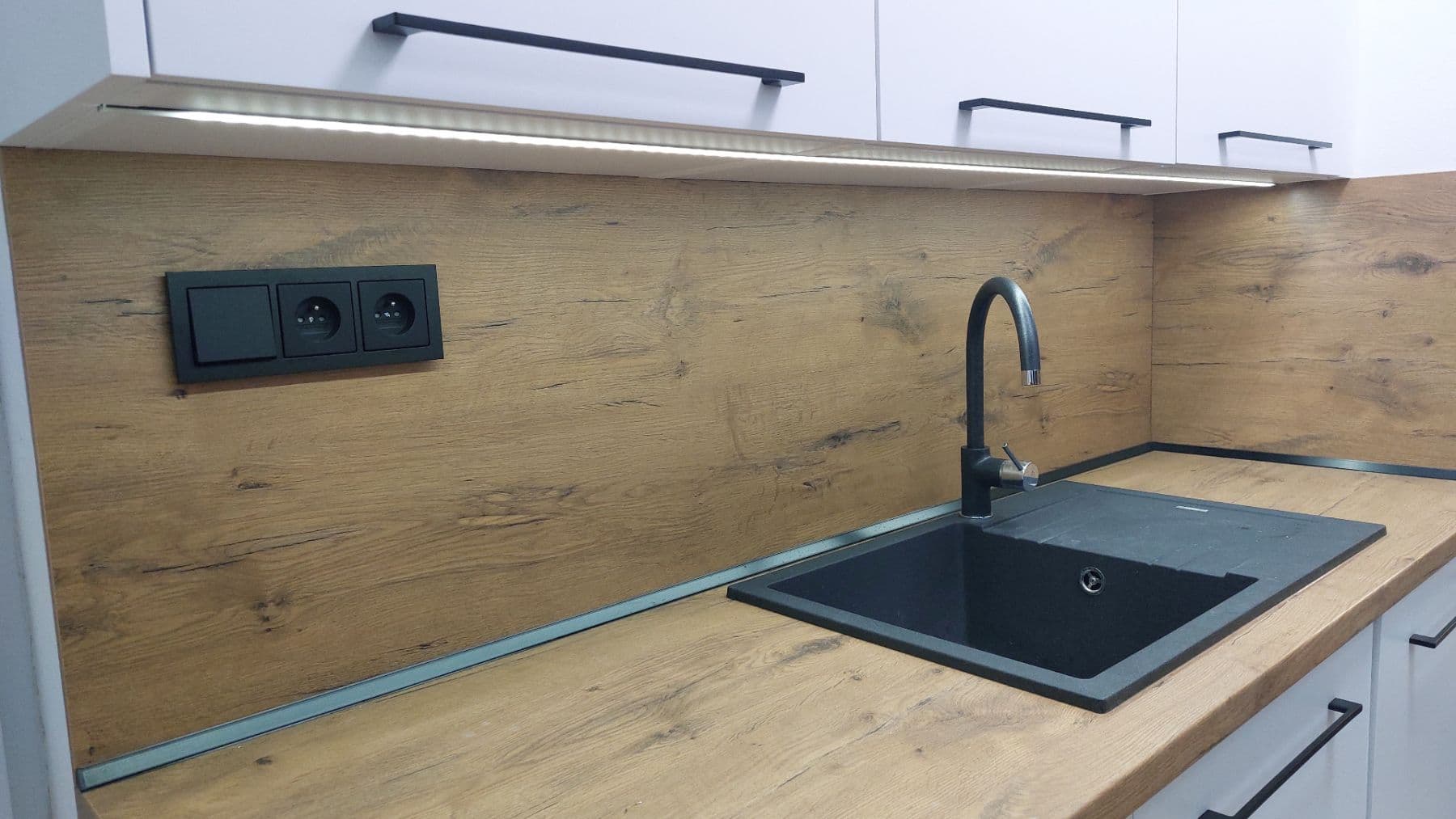 Prenájom bytu 3-izbový 74 m², Dukelská, Ústí nad Orlicí, Pardubický kraj Prenájom bytu 3-izbový 74 m², Dukelská, Ústí nad Orlicí, Pardubický kraj