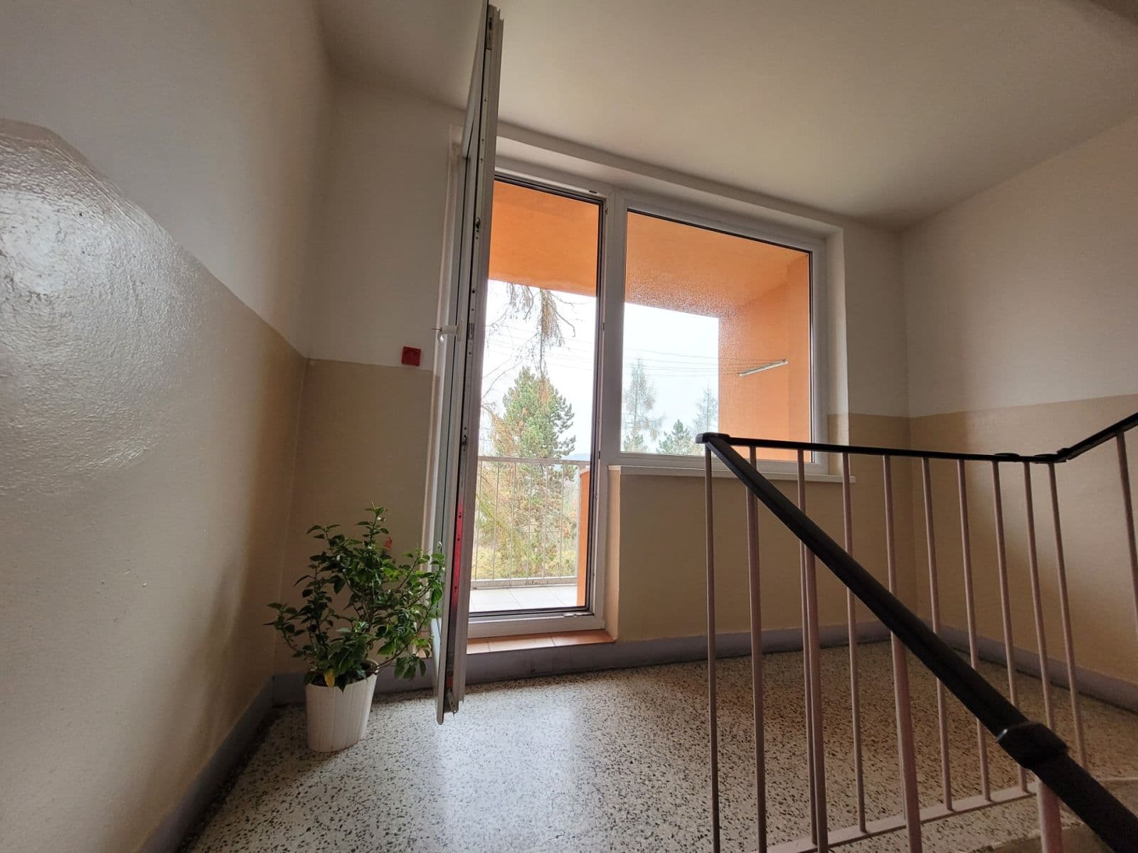 Prenájom bytu 1-izbový 35 m², Dvořišťská, Praha, Praha Prenájom bytu 1-izbový 35 m², Dvořišťská, Praha, Praha