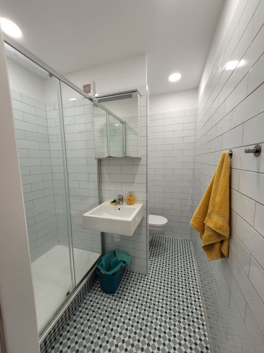 Prenájom bytu 1-izbový 35 m², Dvořišťská, Praha, Praha Prenájom bytu 1-izbový 35 m², Dvořišťská, Praha, Praha